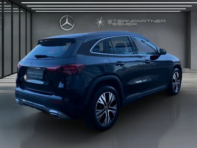 Mercedes-Benz GLA 180 Progressive