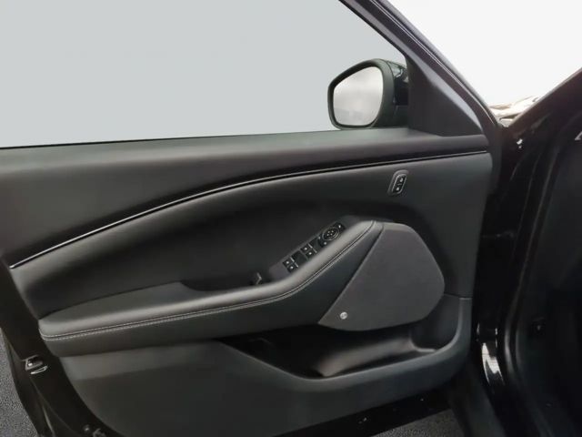 Ford Mustang Mach-E Technologie 1 Paket + Allwetter