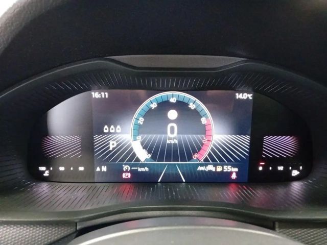 Skoda Scala Essence DSG AHK/Navi über SmartLink/LED/Tempomat/P