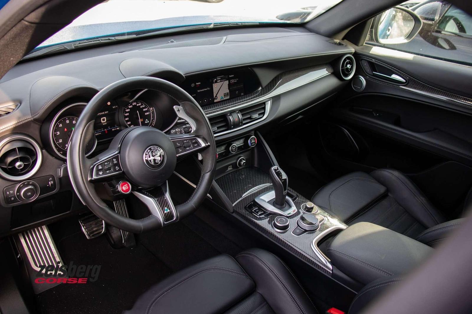 Alfa Romeo Stelvio AT8 Q4 Quadrifoglio Verde