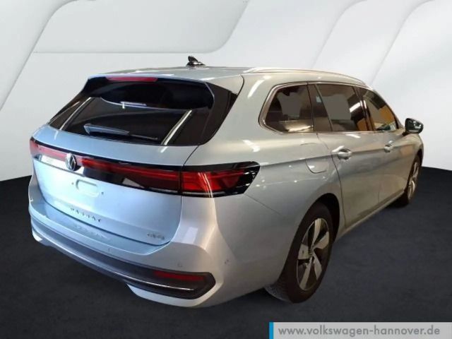 Volkswagen Passat 1.5 eTSI DSG Variant