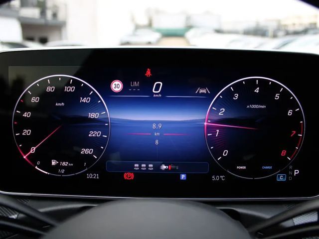 Mercedes-Benz C 200 AMG Line Sedan