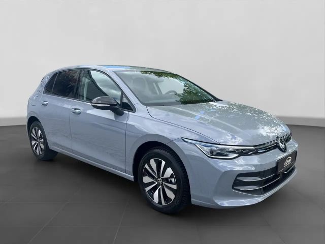 Volkswagen Golf 1.5 TSI IQ.Drive