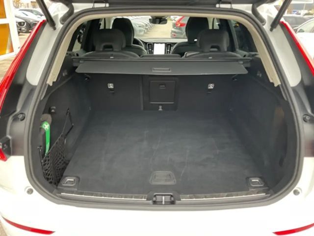 Volvo XC60 AWD Dark Plus