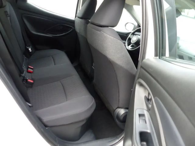 Toyota Yaris Hatchback Hybride Team D