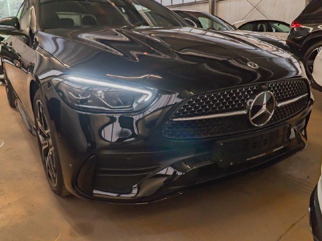 Mercedes-Benz C 200 AMG Line Sedan