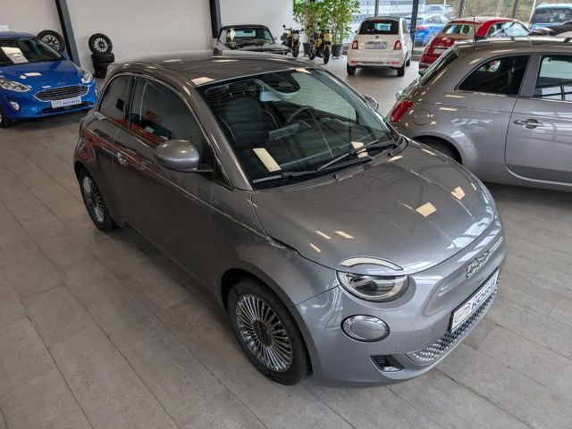 Fiat 500e 42kWh, Komfort+Style-Paket, Garantie