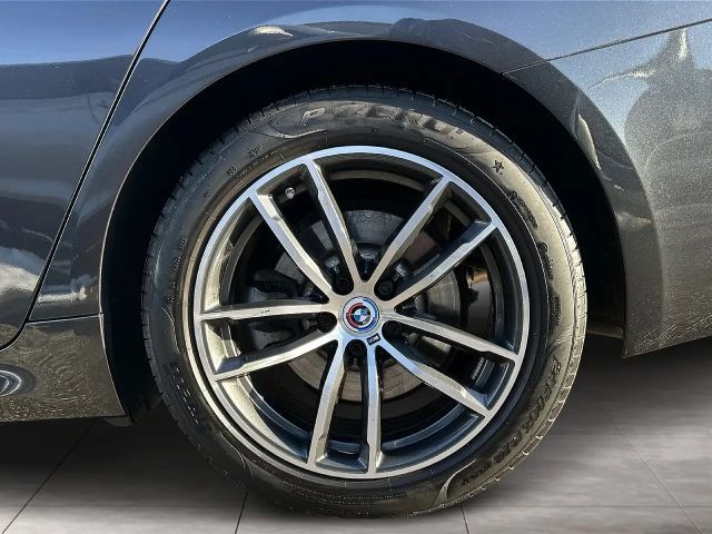 BMW 520 520d M-Sport Touring xDrive