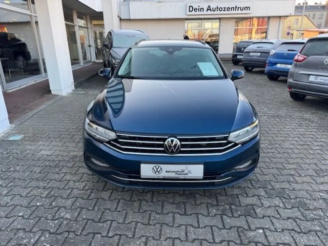 Volkswagen Passat 1.5 TSI Business DSG Variant