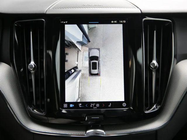 Volvo XC60 AWD Plus T8