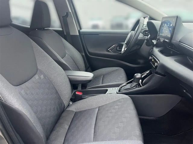 Toyota Yaris Active Hatchback Hybride