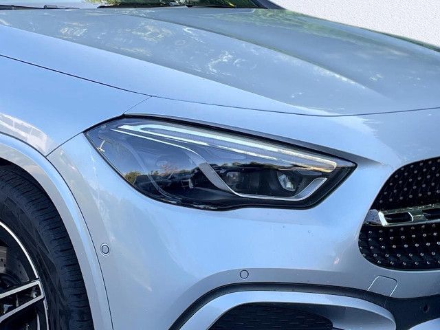 Mercedes-Benz GLA 200 AMG Line