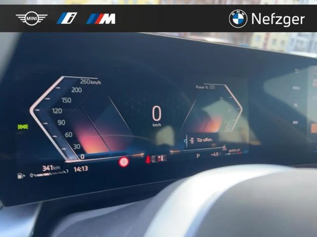 BMW X1 xDrive23i xLine Park-Assistent AHK PANO LED