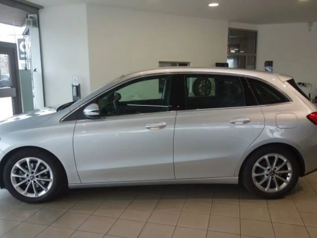 Mercedes-Benz B 180 Progressive