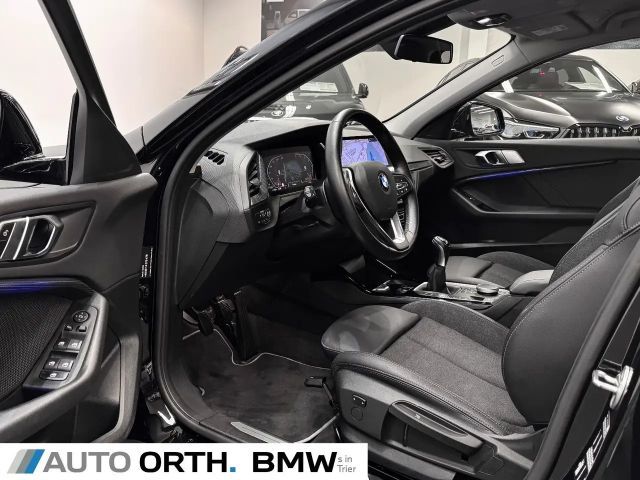 BMW 118 118i Sedan Sport Line