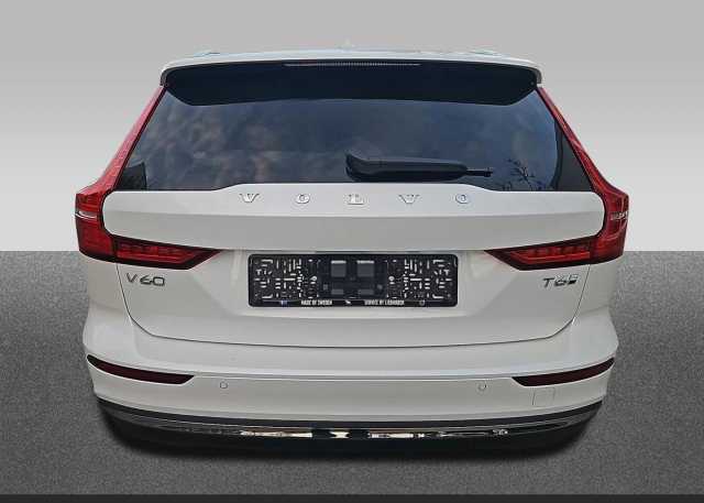 Volvo V60 AWD Core Recharge T6