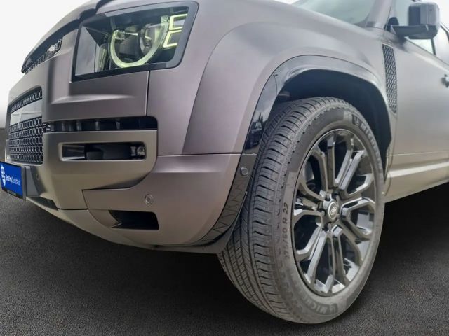 Land Rover Defender 110