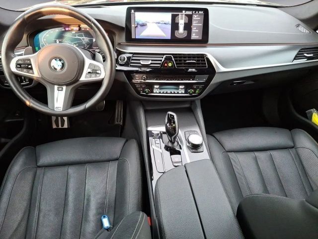 BMW 530 530d M-Sport Touring xDrive