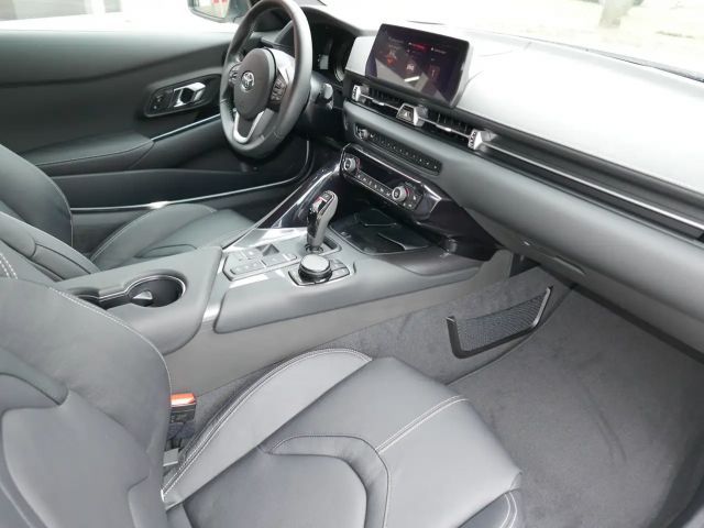 Toyota Supra Dynamic