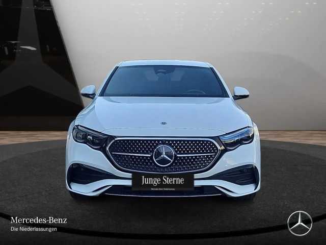 Mercedes-Benz E 200 AMG Line Sedan