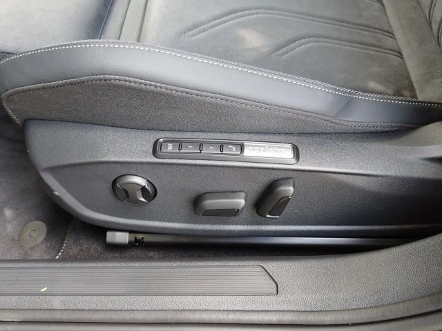 Volkswagen Golf DSG eHybrid