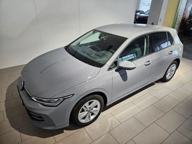 Volkswagen Golf 1.5 eTSI DSG Life