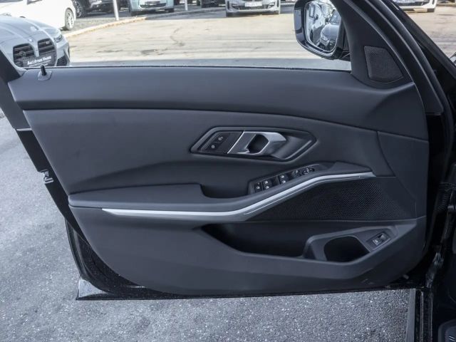 BMW 330 330i M-Sport Touring xDrive