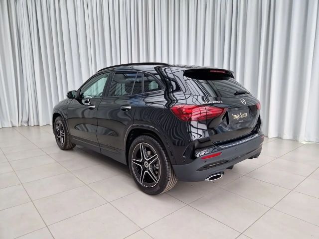 Mercedes-Benz GLA 200 4MATIC AMG Line GLA 200 d