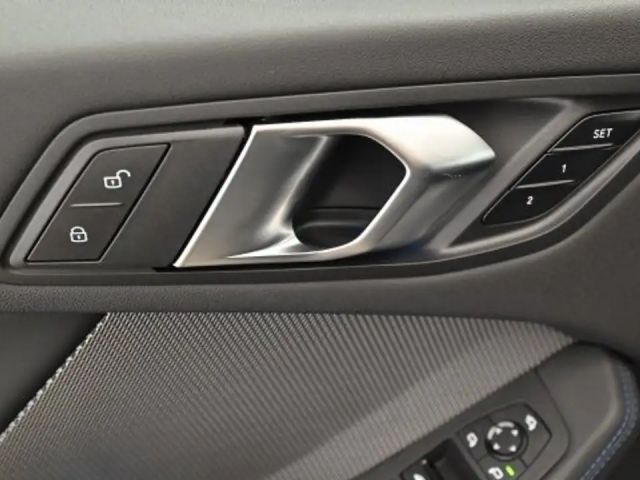 BMW 120 120i 5-deurs Sedan