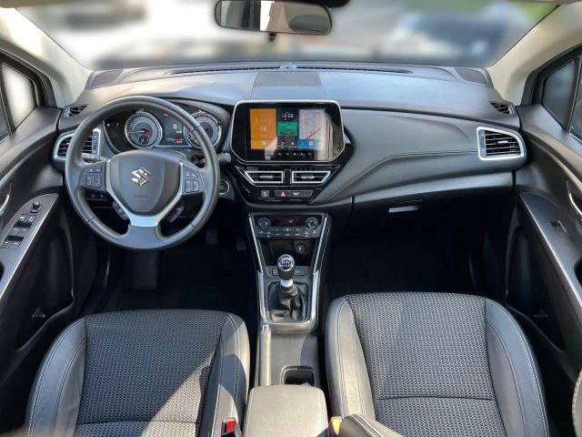 Suzuki S-Cross Flash