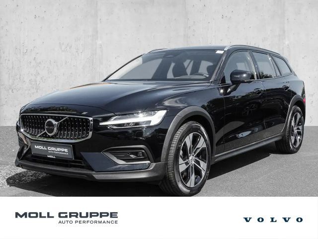 Volvo V60 Cross Country AWD Plus