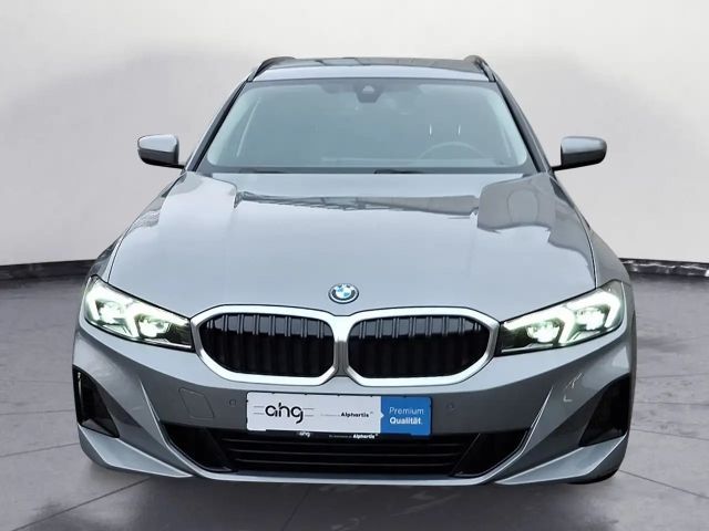 BMW 320 320e Touring