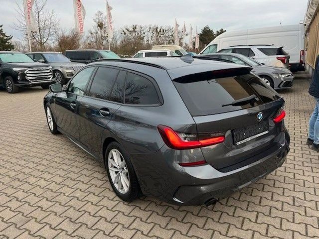 BMW 320 320d M-Sport Touring