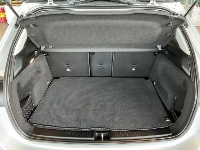 Mercedes-Benz B 200 4MATIC Progressive