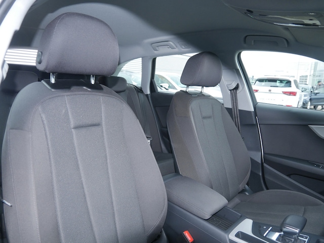 Audi A4 40 TFSI Avant S-Tronic