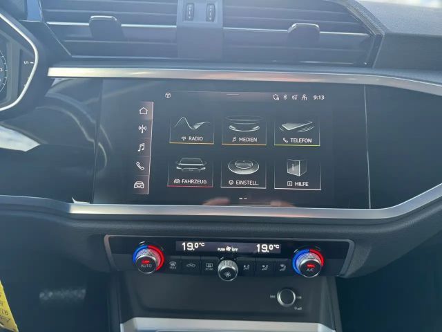 Audi Q3 45TFSIe AHK PDC