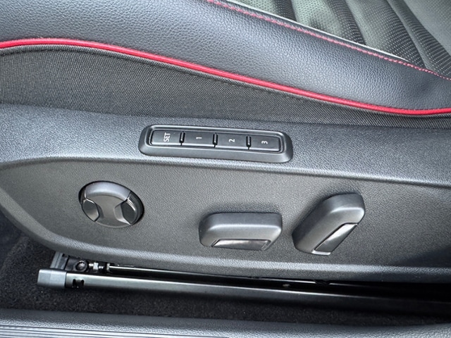 Volkswagen Golf 2.0 TSI DSG Golf VIII