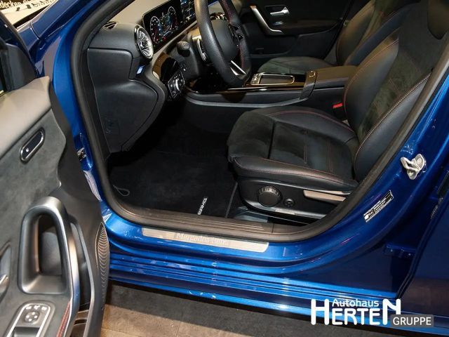 Mercedes-Benz A 180 AMG Line