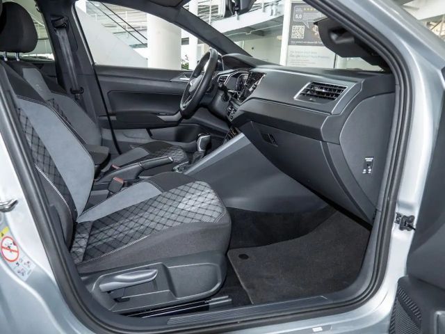 Volkswagen Taigo 1.5 TSI R-Line Style