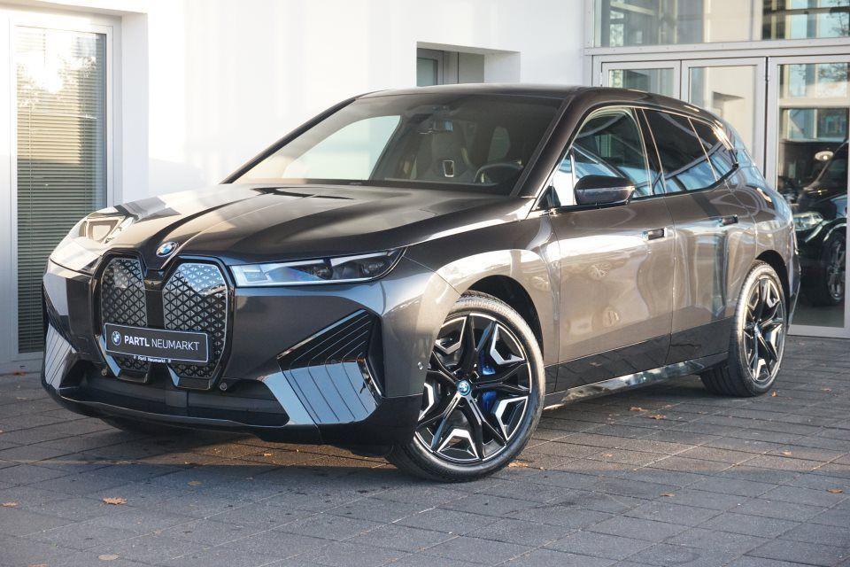 BMW iX xDrive50