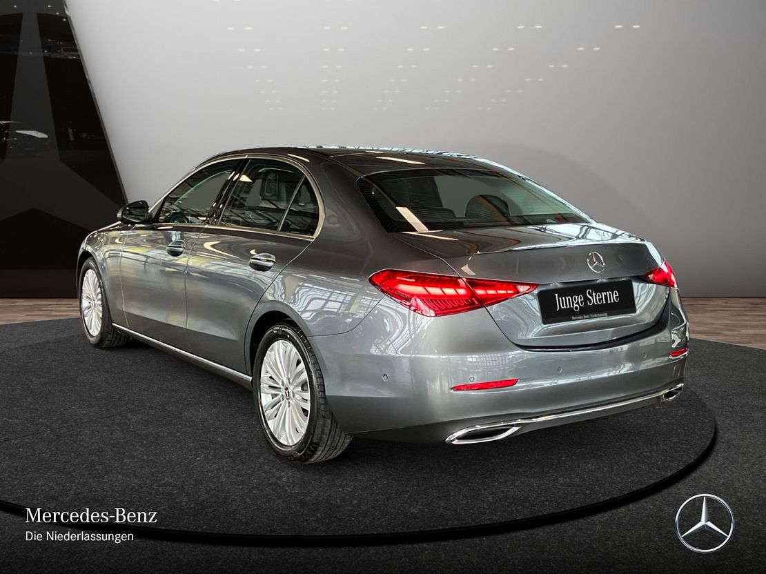 Mercedes-Benz C 180 AVANTGARDE Sedan