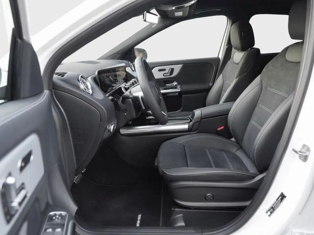 Mercedes-Benz GLA 220 4MATIC AMG Line GLA 220 d