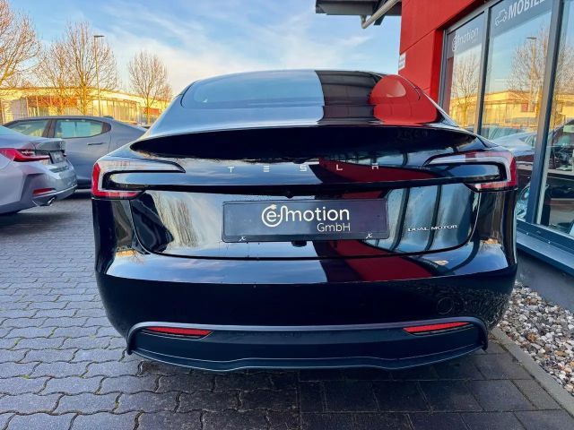 Tesla Model 3 AWD Long Range