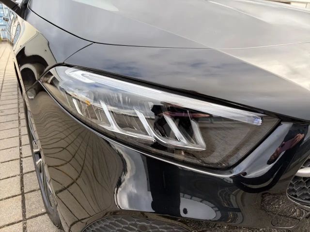 Mercedes-Benz A 180 LENKRADHEIZUNG LED HP KAMERA