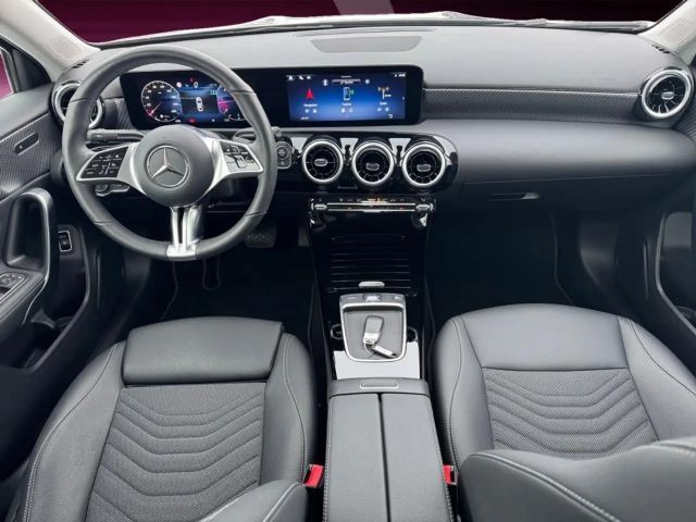 Mercedes-Benz A 180 A 180 d