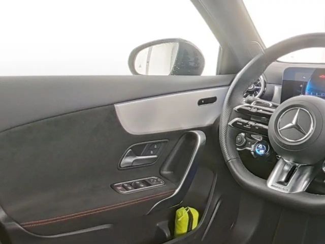 Mercedes-Benz A 35 AMG 4MATIC AMG Line