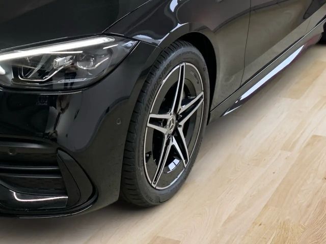 Mercedes-Benz C 200 AMG Line Sedan