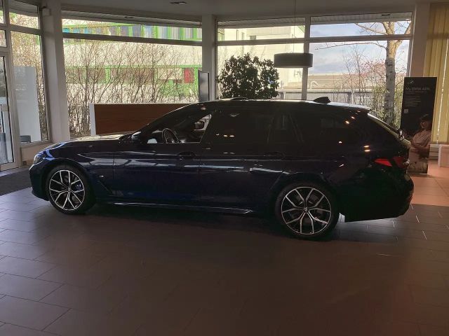 BMW 540 540d M-Sport Touring xDrive