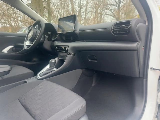 Toyota Yaris Business Hybride