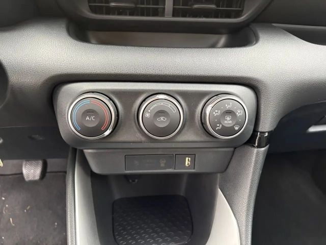 Toyota Yaris 1.0 VVT-i Comfort Hatchback